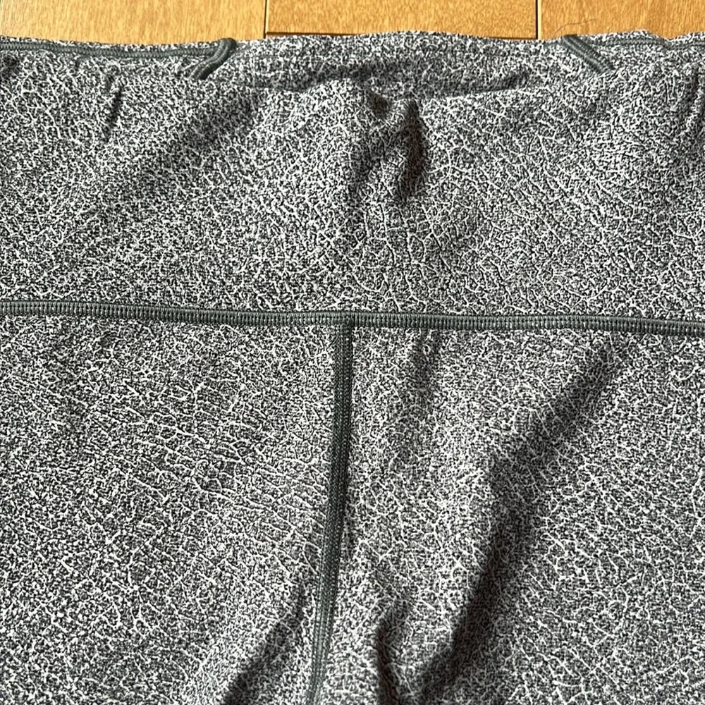 Lululemon 7/8 Leggings - Picture 2 of 7